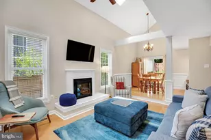 15262 Larkspur Ln, Dumfries, VA 22025 - Photo 6