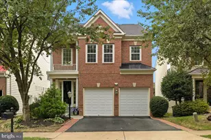 16216 Radburn St, Woodbridge, VA 22191 - Photo 2