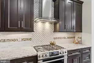 16216 Radburn St, Woodbridge, VA 22191 - Photo 6