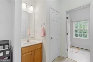 16216 Radburn St, Woodbridge, VA 22191 - Photo 34