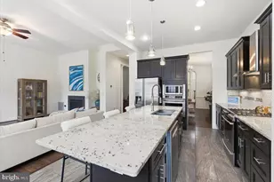 16216 Radburn St, Woodbridge, VA 22191 - Photo 8