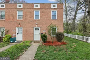 2918 Wren Ct, Woodbridge, VA 22191 - Photo 2