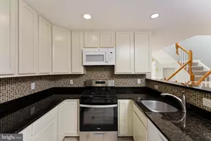 4869 Benecia Ln, Dumfries, VA 22025 - Photo 18