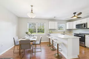 15369 Hearthstone Terrace, Woodbridge, VA 22191 - Photo 14