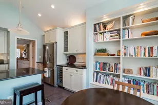 456 Overlook Dr, Occoquan, VA 22125 - Photo 18