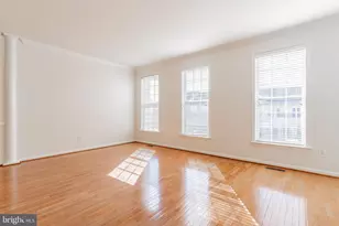 15675 William Bayliss Ct, Woodbridge, VA 22191 - Photo 6