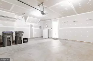 15675 William Bayliss Ct, Woodbridge, VA 22191 - Photo 32