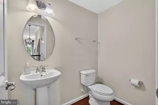 6916 Kona Dr, Gainesville, VA 20155 - Photo 8