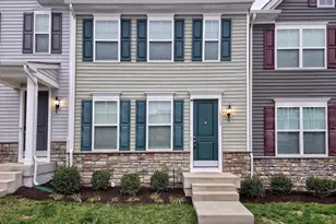 18259 Summit Pointe Dr, Triangle, VA 22172 - Photo 1