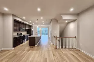 18259 Summit Pointe Dr, Triangle, VA 22172 - Photo 6