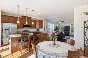 8267 Heritage Crossing Ct, Manassas, VA 20109 - Photo 6