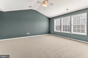 8903 Yellow Hammer Dr, Gainesville, VA 20155 - Photo 22