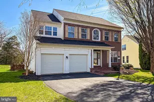 8903 Yellow Hammer Dr, Gainesville, VA 20155 - Photo 2