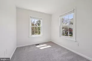 2874 Bowes Ln, Woodbridge, VA 22193 - Photo 22