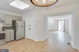 1832 Tiger Lily Cir, Woodbridge, VA 22192 - Photo 8