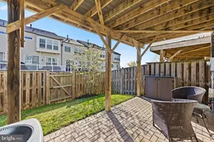 11903 Waterton Lake Ln, Bristow, VA 20136 - Photo 8