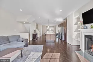 11903 Waterton Lake Ln, Bristow, VA 20136 - Photo 10