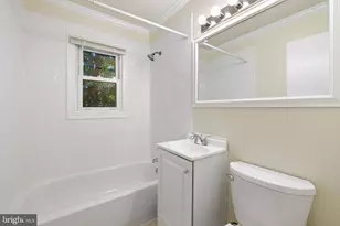14309 Fairmont Ct, Woodbridge, VA 22193 - Photo 18