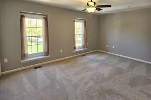 7805 Sabre Ct, Manassas, VA 20109 - Photo 18