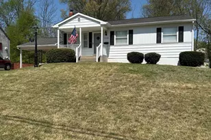 14128 Randall Dr, Woodbridge, VA 22191 - Photo 4