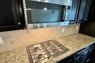 7536 Brunson Cir, Gainesville, VA 20155 - Photo 10