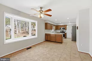 15470 Cheal Ct, Haymarket, VA 20169 - Photo 14