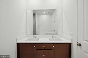 596 Watermans Dr, Woodbridge, VA 22191 - Photo 40