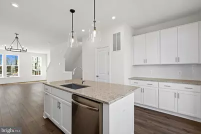 596 Watermans Drive, Woodbridge, VA 22191 - Photo 16