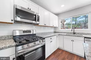 7509 Sage St, Manassas, VA 20109 - Photo 10