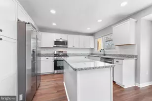 7509 Sage St, Manassas, VA 20109 - Photo 8