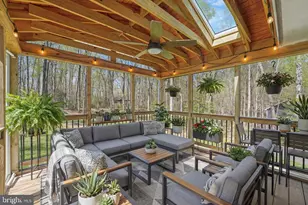 8118 Whitting Dr, Manassas, VA 20112 - Photo 16