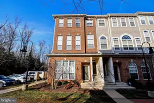 15260 Rosemont Manor Dr, Haymarket, VA 20169 - Photo 2