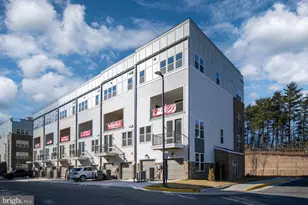 2546 Neabsco Common Pl, Woodbridge, VA 22191 - Photo 4