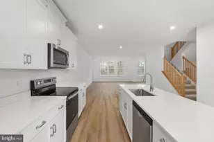 2546 Neabsco Common Pl, Woodbridge, VA 22191 - Photo 12