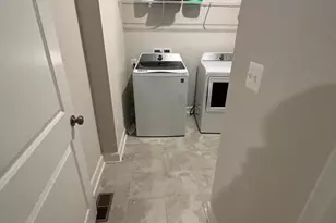 2327 Stephanie Tessa Ln, Woodbridge, VA 22191 - Photo 12