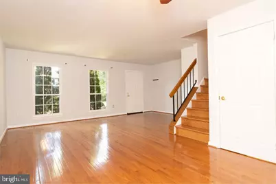 4683 Joanna Ct, Woodbridge, VA 22193 - Photo 4