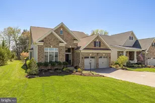 6202 Chancellorsville Dr, Gainesville, VA 20155 - Photo 2