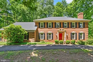 4560 Lynn Forest Dr, Gainesville, VA 20155 - Photo 2