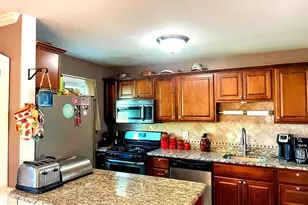 13626 Greenwood Dr, Woodbridge, VA 22193 - Photo 10