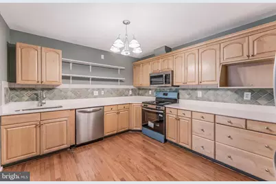 15045 Holleyside Drive, Dumfries, VA 22025 - Photo 12