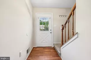 2856 Burgundy Pl, Woodbridge, VA 22192 - Photo 2