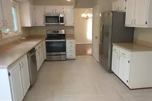 8219 Crackling Fire Dr, Gainesville, VA 20155 - Photo 4
