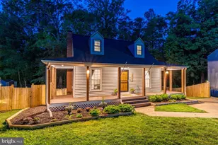 13822 Rockford Ct, Woodbridge, VA 22193 - Photo 2