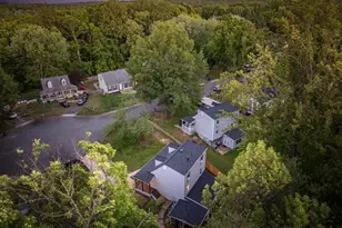 13822 Rockford Ct, Woodbridge, VA 22193 - Photo 6