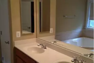 3650 Thomasson Crossing Dr, Triangle, VA 22172 - Photo 6