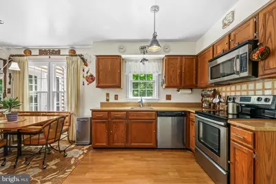 11613 Brookway Court, Woodbridge, VA 22192 - Photo 14
