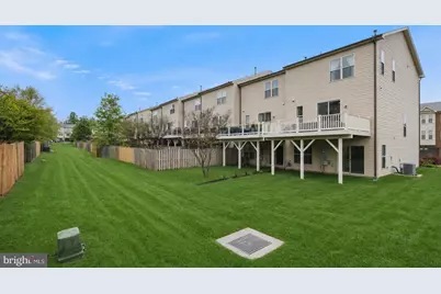 6815 William White Way, Haymarket, VA 20169 - Photo 2