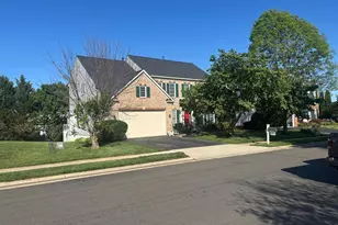 6519 Debhill Ln, Gainesville, VA 20155 - Photo 2