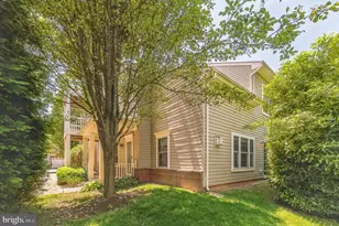11117 Wortham Crest Cir, Manassas, VA 20109 - Photo 2