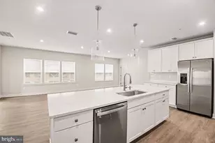 1601 Potomac Shores Pkwy, Dumfries, VA 22026 - Photo 6